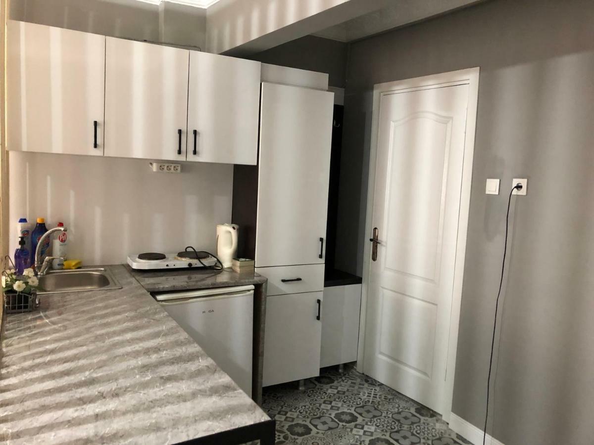 First Suite Taksim Istanbul Bagian luar foto